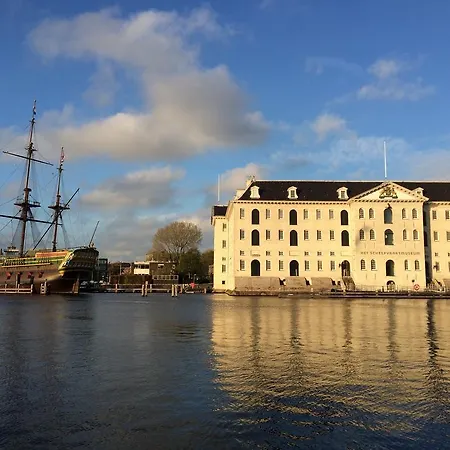 Bed & Breakfast House Of Arts & Crafts Amsterdam