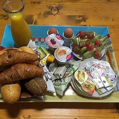 House Of Arts & Crafts Bed & Breakfast 4*