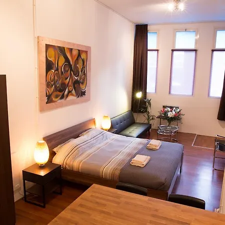 Bed & Breakfast House Of Arts & Crafts *