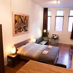 فندق مبيت وإفطار House Of Arts & Crafts 4*